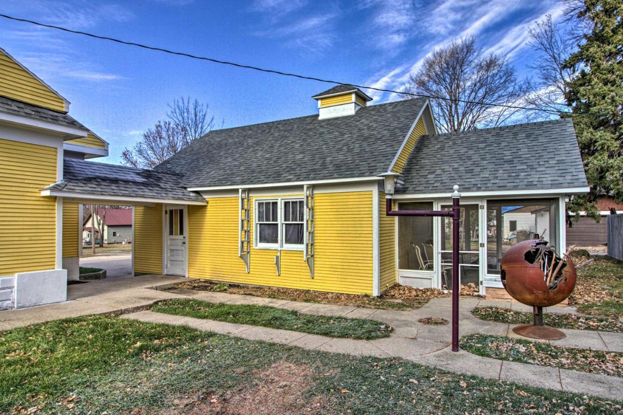 Cozy Appleton Getaway With Screened-In Porch And Yard! Екстериор снимка